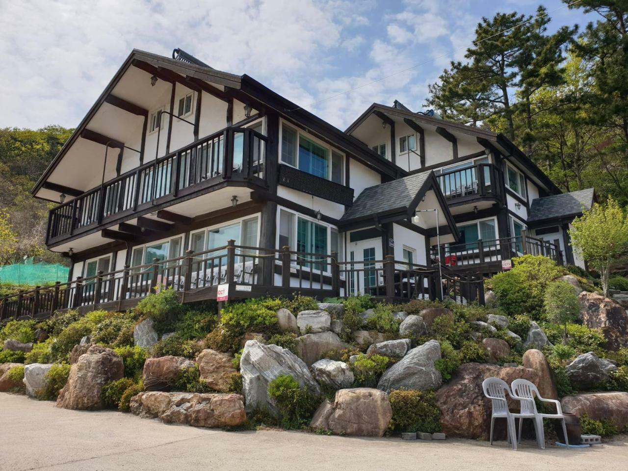 Tongyeong Yehyang Pension Bagian luar foto