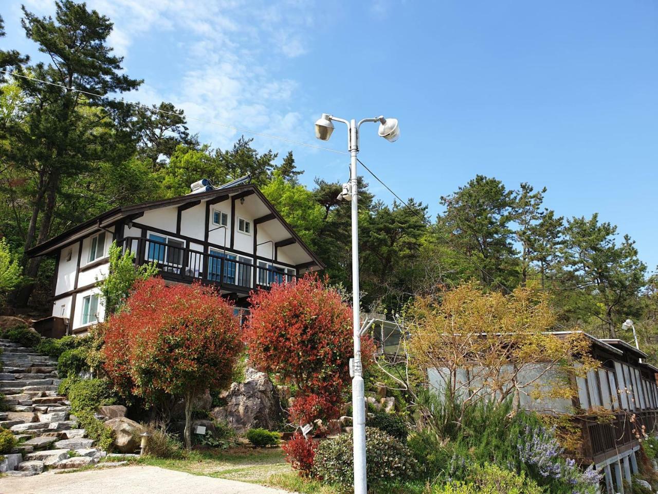 Tongyeong Yehyang Pension Bagian luar foto